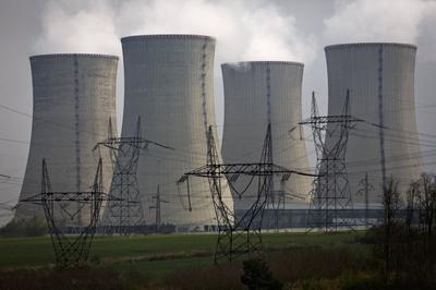 Каждый крупный низкоуглеродистый сценарий на будущее включает ядерную энергию, в том числе отчеты МГЭИК, хотя они не одурачены этим, - подчеркивает Валери Фодон из SFEN (Société Française d'Energie Nucléaire), ассоциации инженеров и специалистов французского ядерного сектора, в интервью PAP