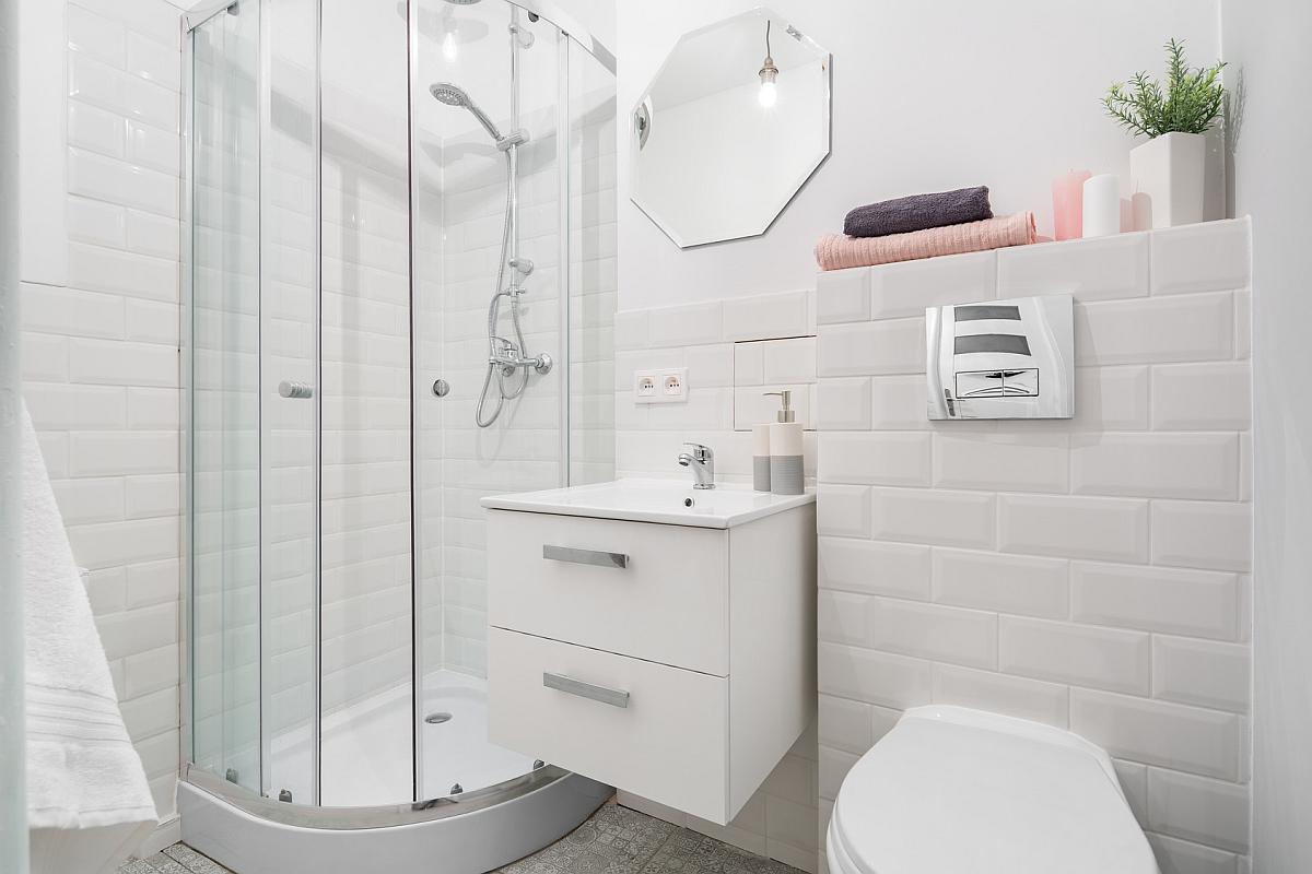 Ванные комнаты, отделанные кирпичной плиткой, отличаются от других проектов непревзойденным шармом и городским шиком